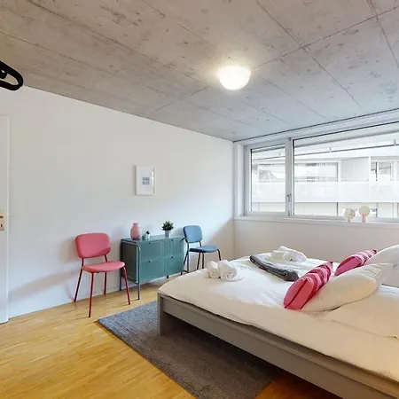 Bright And Luminous 2-bedroom-flat In Downtown Appartement