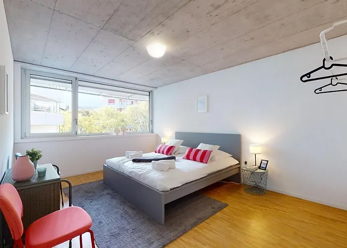 Bright And Luminous 2-bedroom-flat In Downtown * Sion