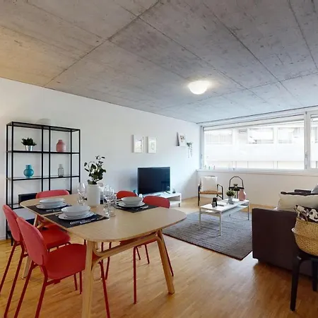 Bright And Luminous 2-bedroom-flat In Downtown Apartment *